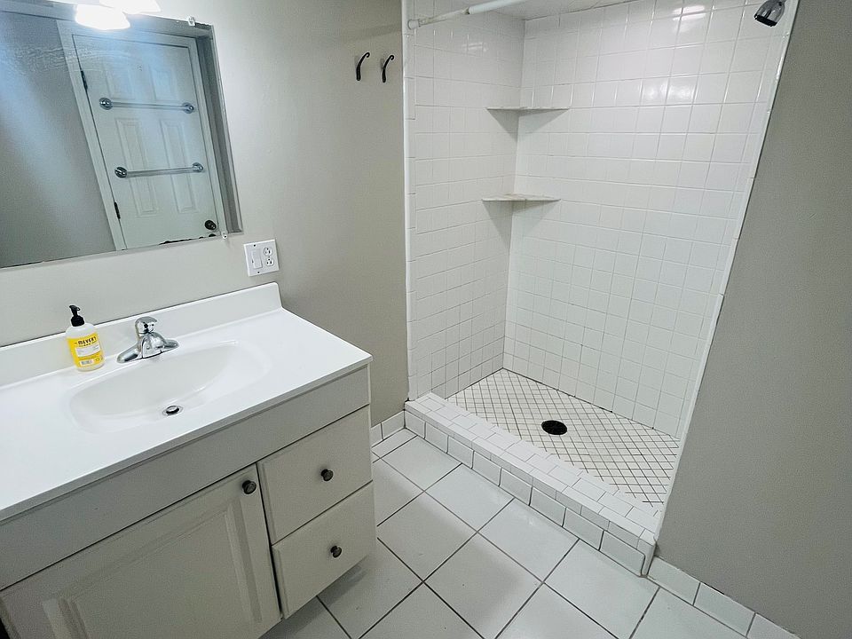 910 N Connecticut Ave, photo 18