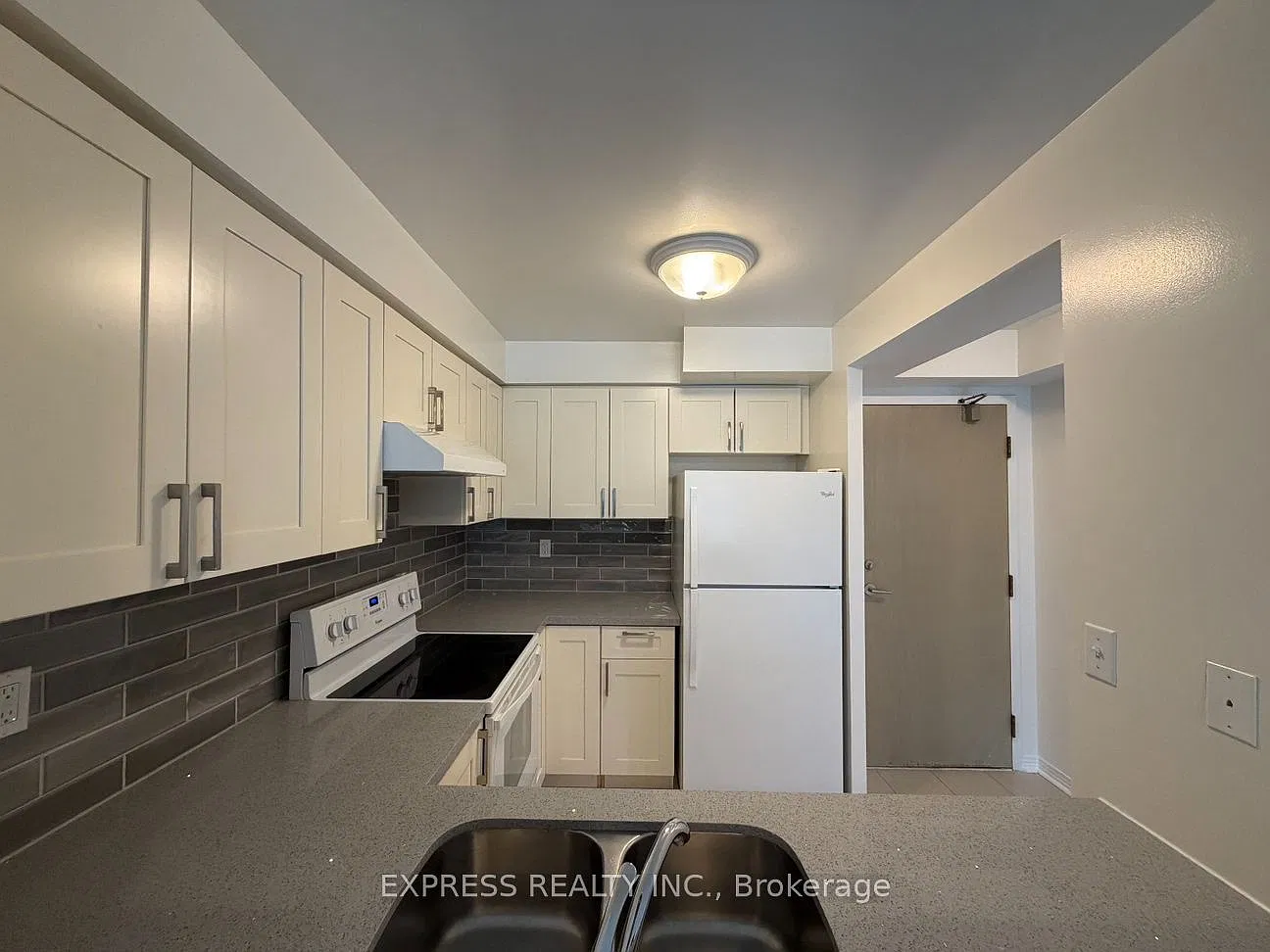 1 bed, $2,500 — Photo 2