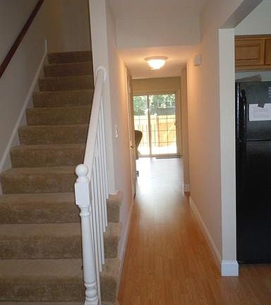 3rd image of 3513 Castle Hill Dr