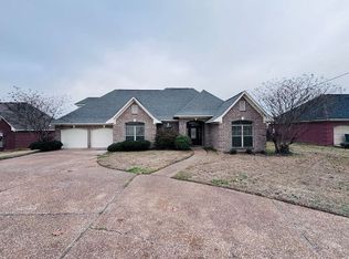 117 Linda Dr, Canton, MS 39046