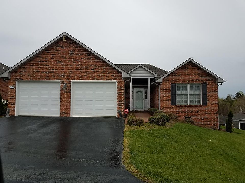 1st image of 77 Finch Ct