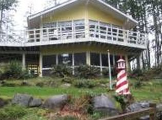 10006 Eagle Pl, Anderson Island, WA 98303