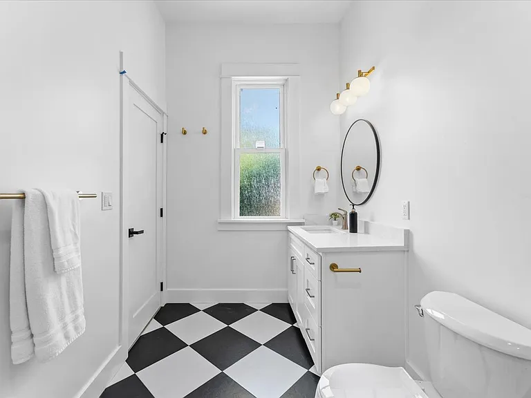4535 NE Cleveland Ave — Photo 15