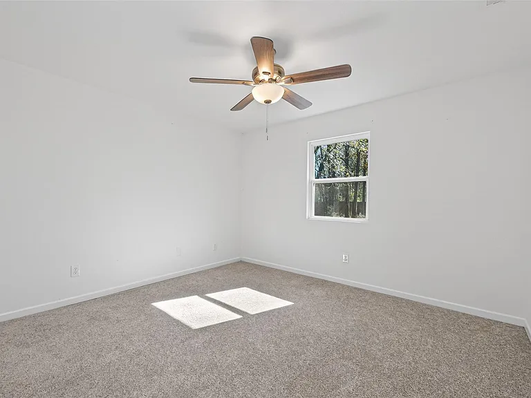 170 Walter Dr — Photo 30