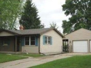 1110 Westwood Dr, De Pere, WI 54115