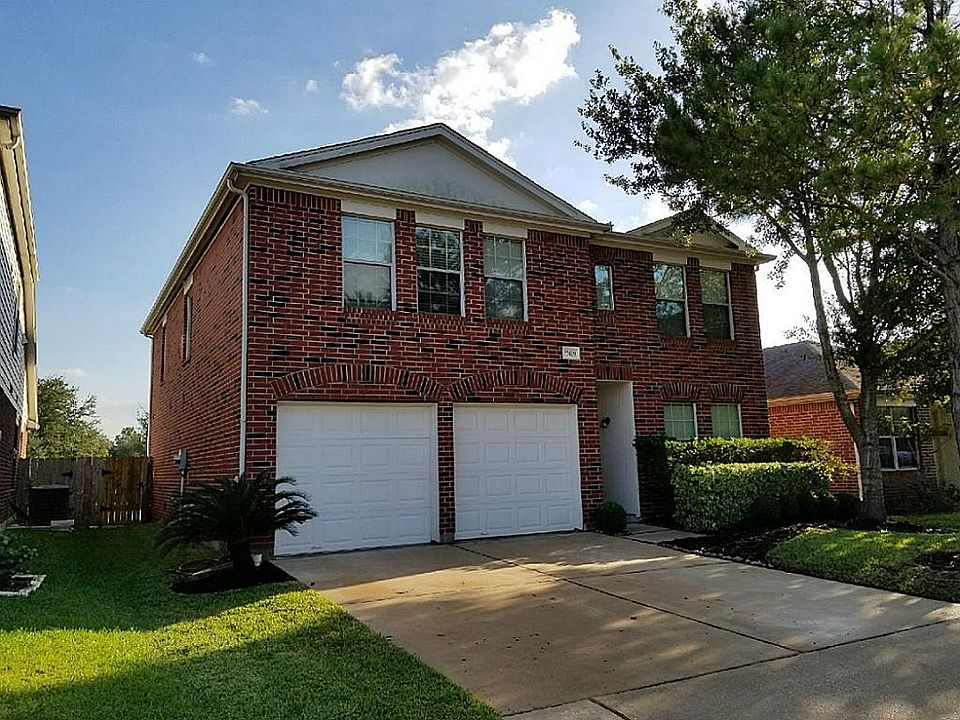 1st image of 17439 Hoover Gardens Dr