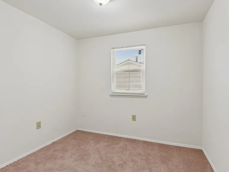 Howard Hills Rental Townhomes and Duplexes — Photo 133