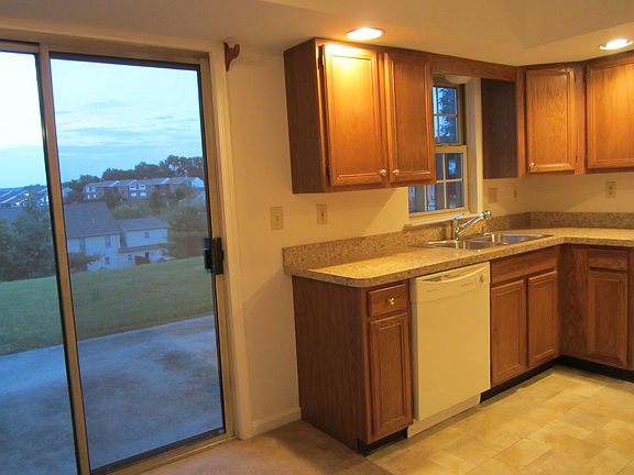 Dining area, Kitchen