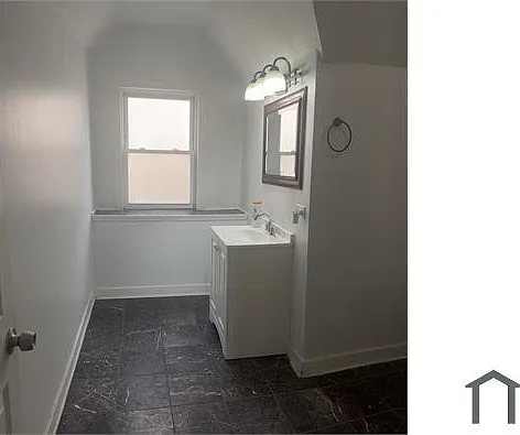 5411 S Michigan Ave #3 — Photo 3