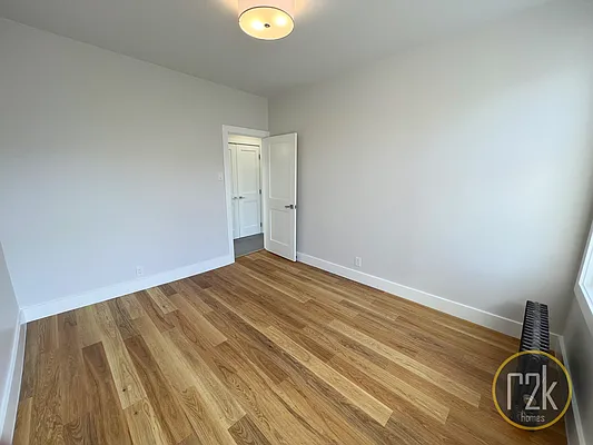 Rented by Realty 2000 Corp | media 18