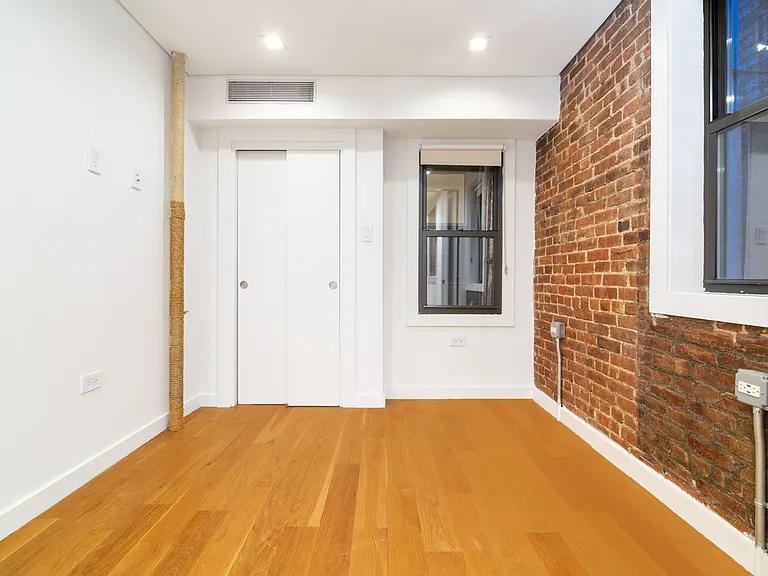 102 Forsyth St #13 — Photo 4