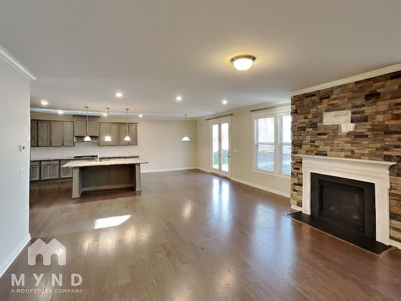 5th image of 1019 Willowcroft Dr