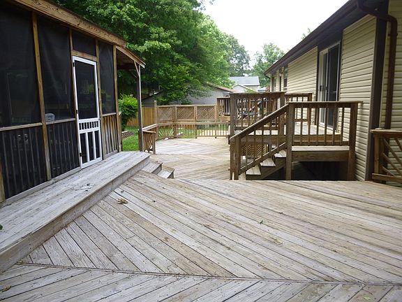 4th image of 15150 Woodsman Ln