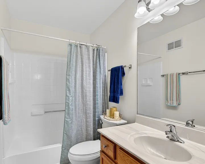 939 Four Seasons Blvd — Photo 21