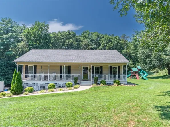 152 Sycamore Way, North Wilkesboro, NC 28659