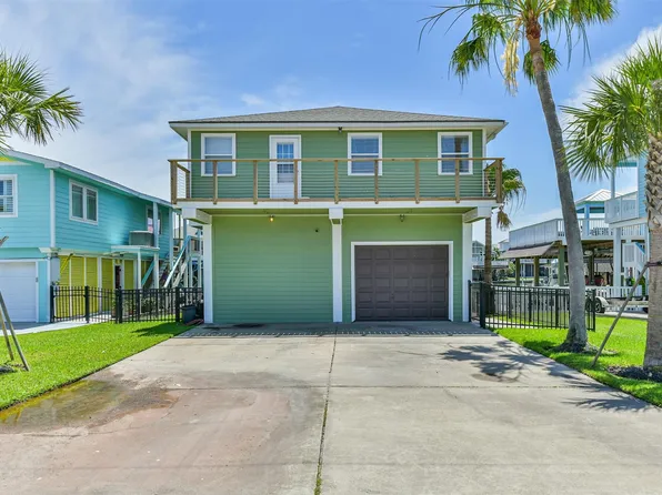1823 Tiki Dr, Tiki Island, TX 77554