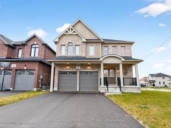 40 Wakefield Blvd, Essa, ON L3W 0L8