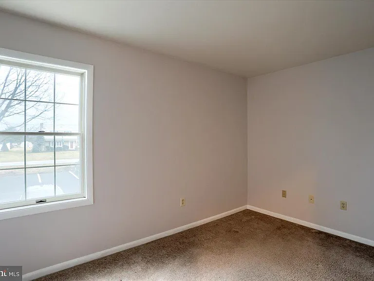 2712 Lisburn Rd #201 — Photo 22