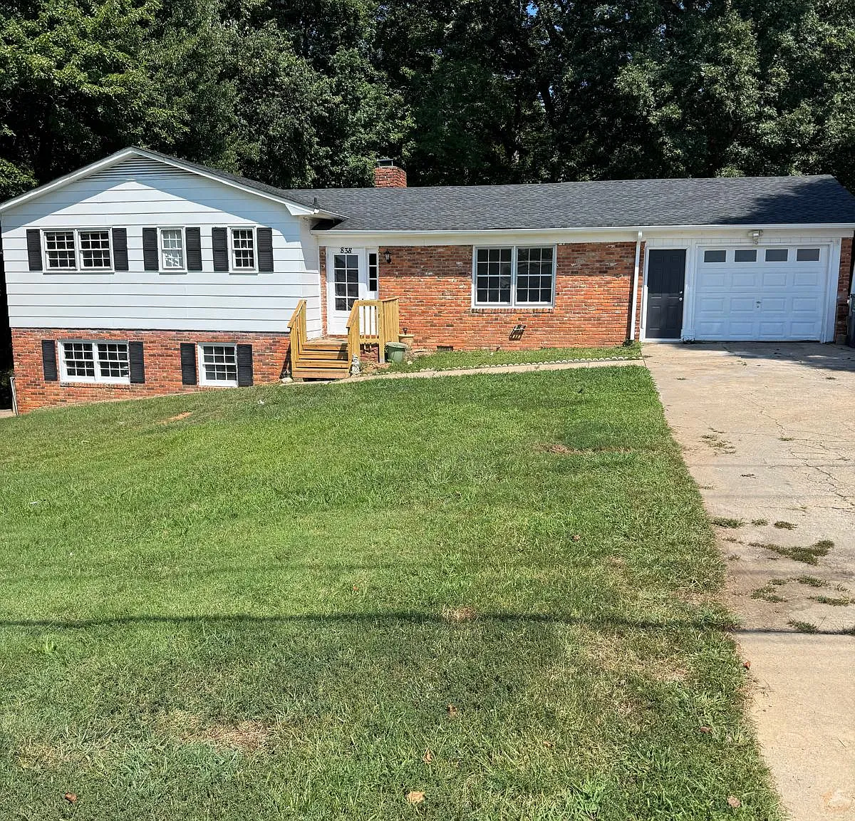 3 bed, 1400 sqft, $1,750 — Photo 1