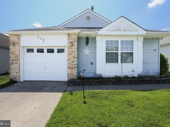 662 Barbados Dr, Williamstown, NJ 08094