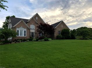 2834 Red Doe Cir, Richfield, OH 44286
