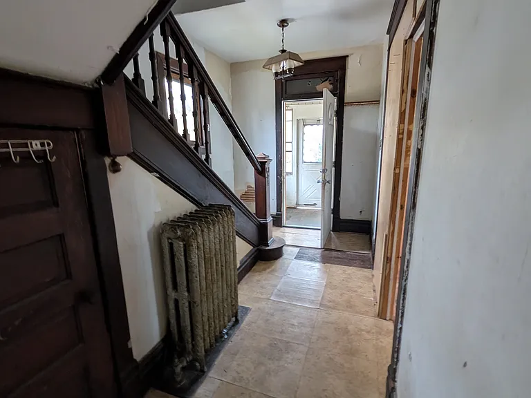 1104 W Smith St — Photo 8