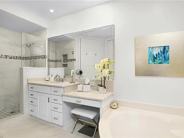 3099 Lancaster Dr #7-701 — Photo 14