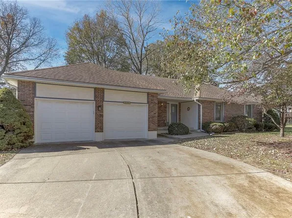 2428 S Speck Ct, Independence, MO 64057