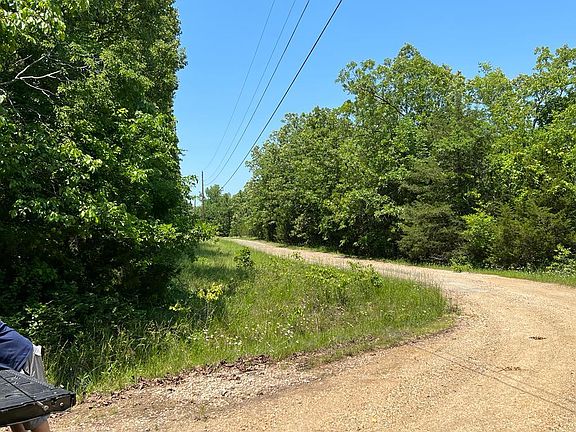 5th image of 501 Wren Dr