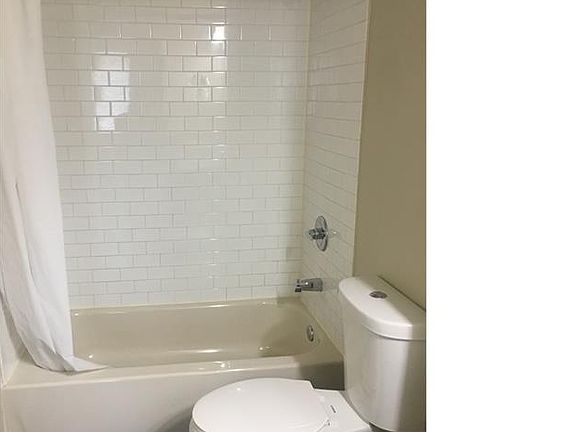 3rd image of 2505 San Pablo Ave #101
