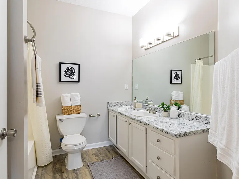 Water Oak Apartments — Photo 9