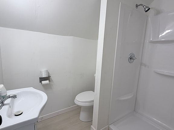 5th image of 616 E Chandler Ave #D