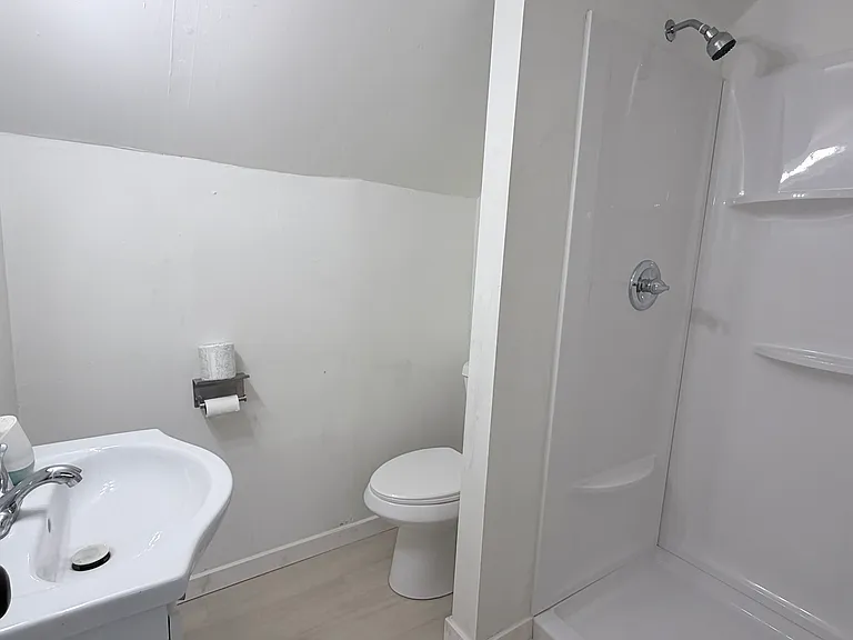 616 E Chandler Ave #D — Photo 5