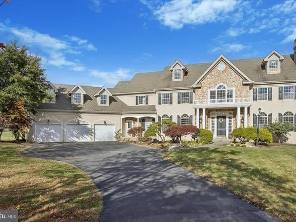 2501 Pondview Dr, Lansdale, PA 19446