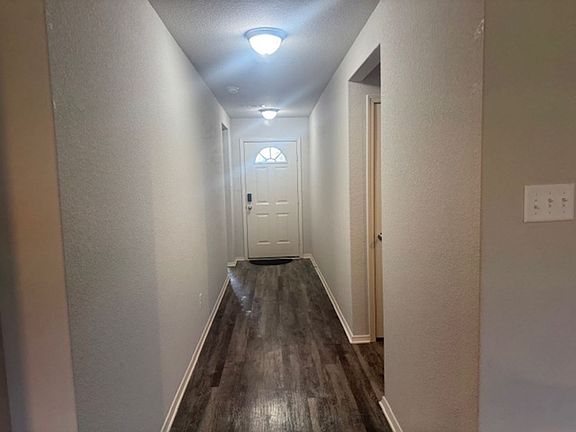 4th image of 6400 Amalie Dr