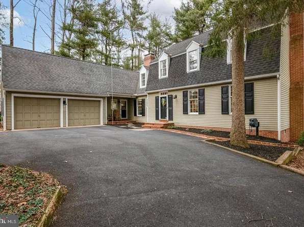 7 Weston Dr, Mohnton, PA 19540