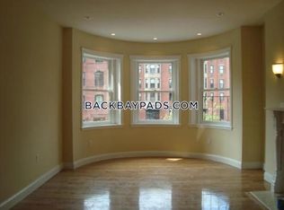 154 Newbury St #2P, Boston, MA 02116