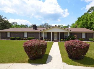 6049 Lansing Dr, Milton, FL 32570