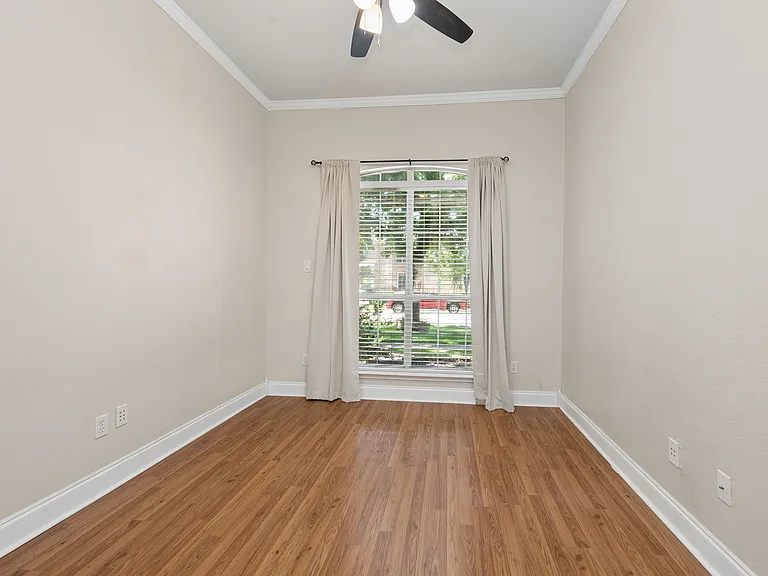 9733 Lovers Ln — Photo 23