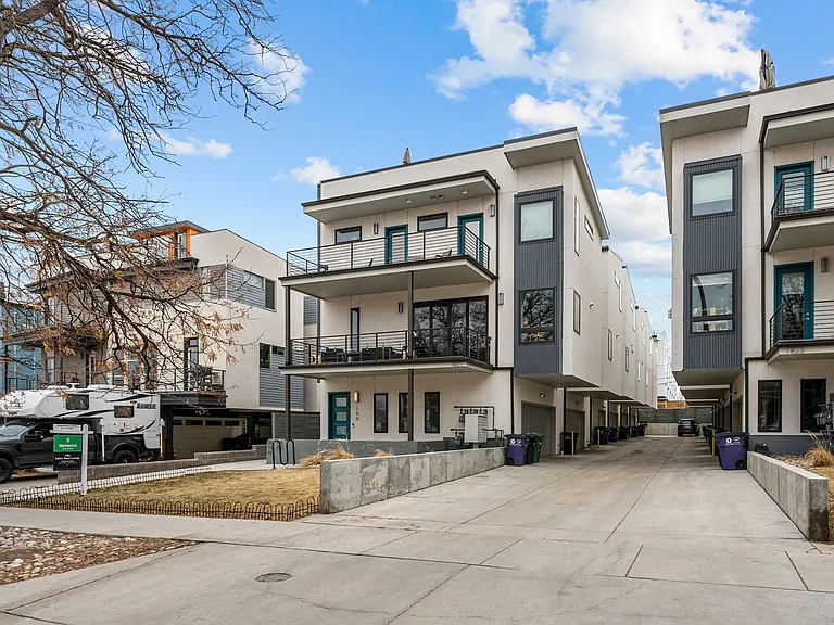 1821 Irving St #104 — Photo 16