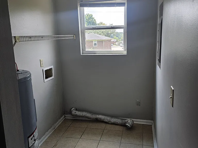 214 S Keeneland Dr #B — Photo 10