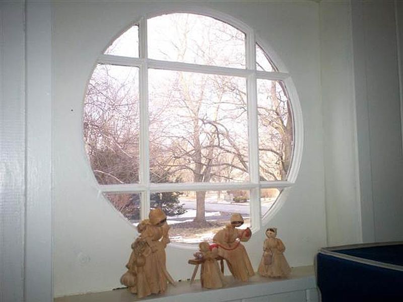 3rd image of 8 NIELSEN Road