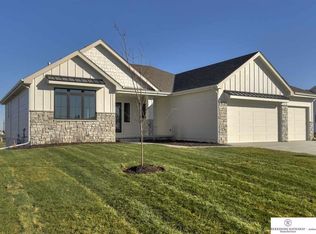 3816 S 212th St, Elkhorn, NE 68022