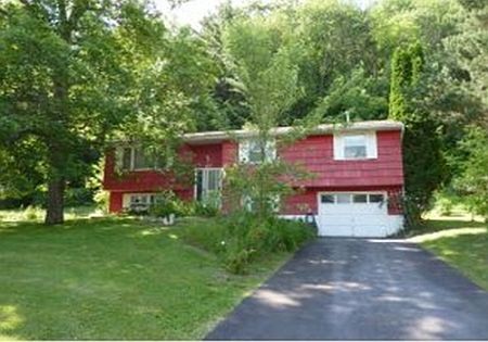 1st image of 27 Pamela Dr