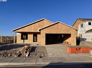 873 NE Laurel Springs Dr, Hermiston, OR 97838