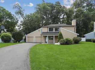 64 Lantern Cir, Stamford, CT 06905