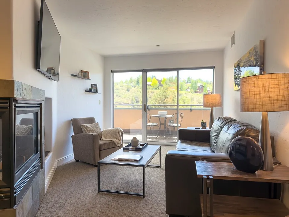 97 Main St #303