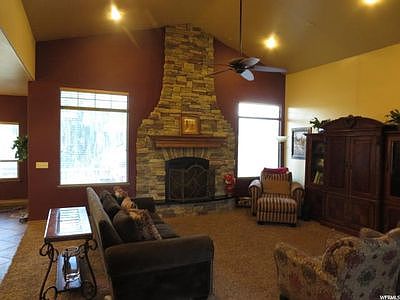 4th image of 345 W Wrathall Dr