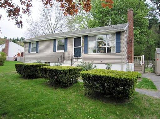 1st image of 29 Woodlawn Cir