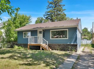 1119 Elgin Ave, Moose Jaw, SK S6H4G9